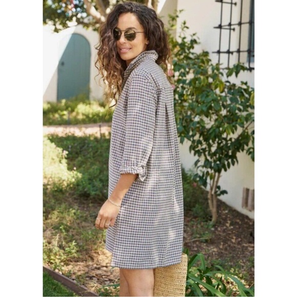 Frank & Eileen Hunter Step-Hem Button Shirtdress in Navy and Natural Sand - Picture 2 of 12